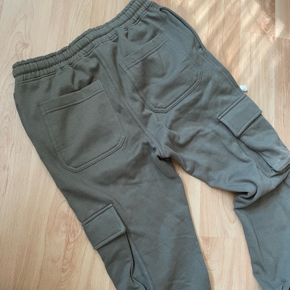Standard Cloth Green Cargo Sweatpants - Picture 4 of 6